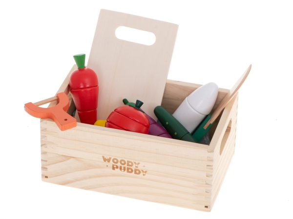 Wooden vegetables to cut with a magnet in a box+accessories