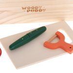 Wooden vegetables to cut with a magnet in a box+accessories