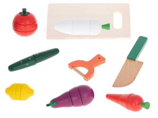 Wooden vegetables to cut with a magnet in a box+accessories