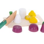 Wooden vegetables to cut with a magnet in a box+accessories