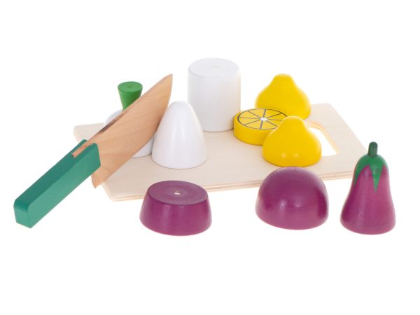 Wooden vegetables to cut with a magnet in a box+accessories