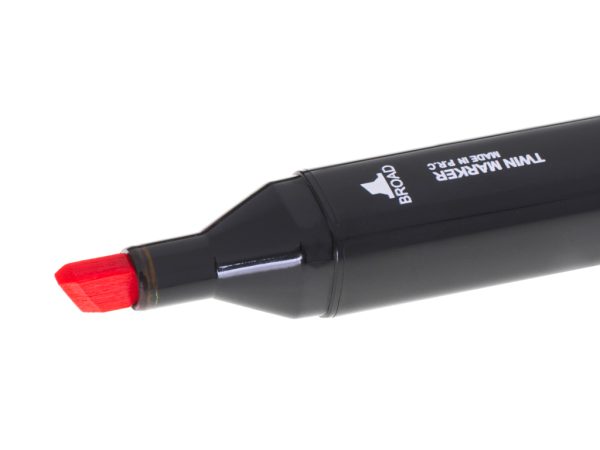 Double-sided alcohol markers in case 80 pieces
