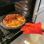Thermal silicone kitchen glove red
