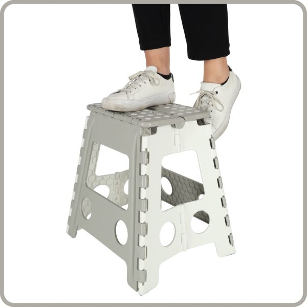 Non-slip folding stool high 39cm light grey
