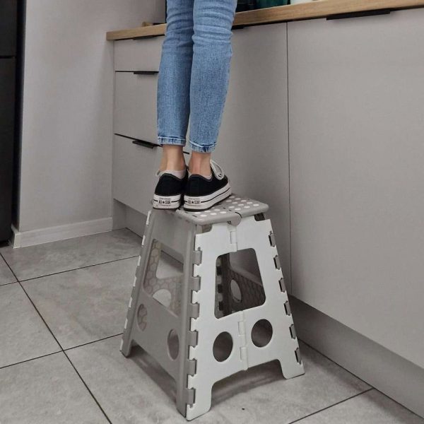 Non-slip folding stool high 39cm light grey