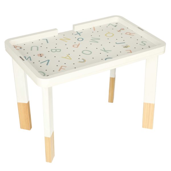 Montessori manipulative table Lulilo