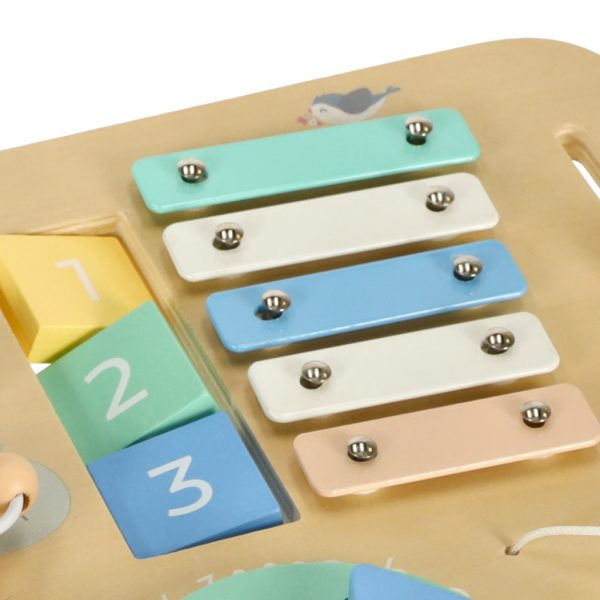 Montessori manipulative table Lulilo