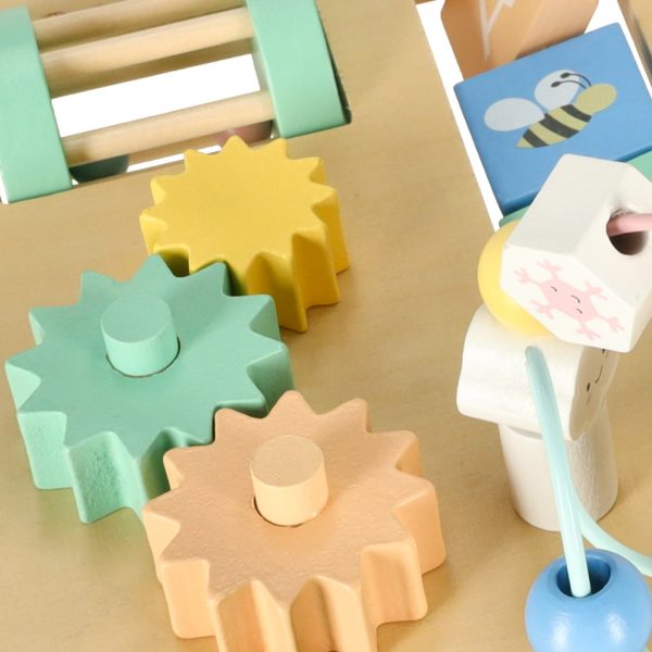Montessori manipulative table Lulilo