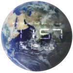 Wall clock Planet Earth 32 cm