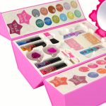 Makeup Bag Set Pink Eyeshadows.