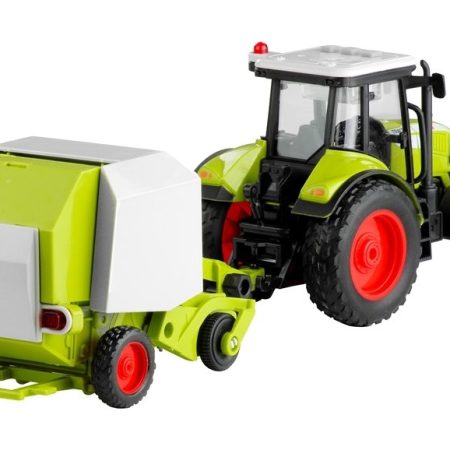 Tractor with Round Baler for Baling Noise making 37,5 cm